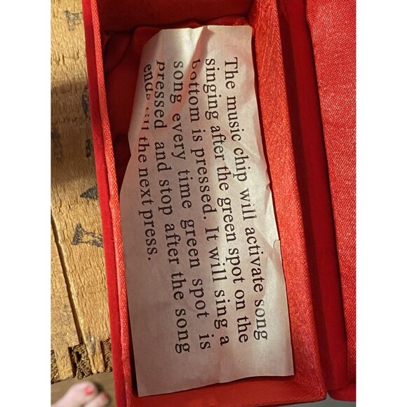 2 (Pair) Lenox 2000 Porcelain Angel Figurines Ornaments Red Gift Boxes NIB - Picture 8 of 11